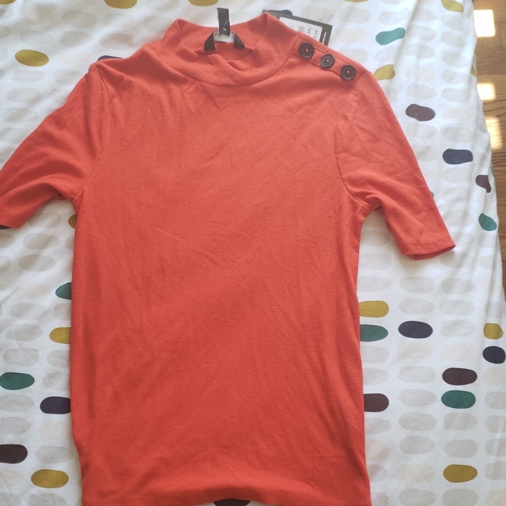 Orange top